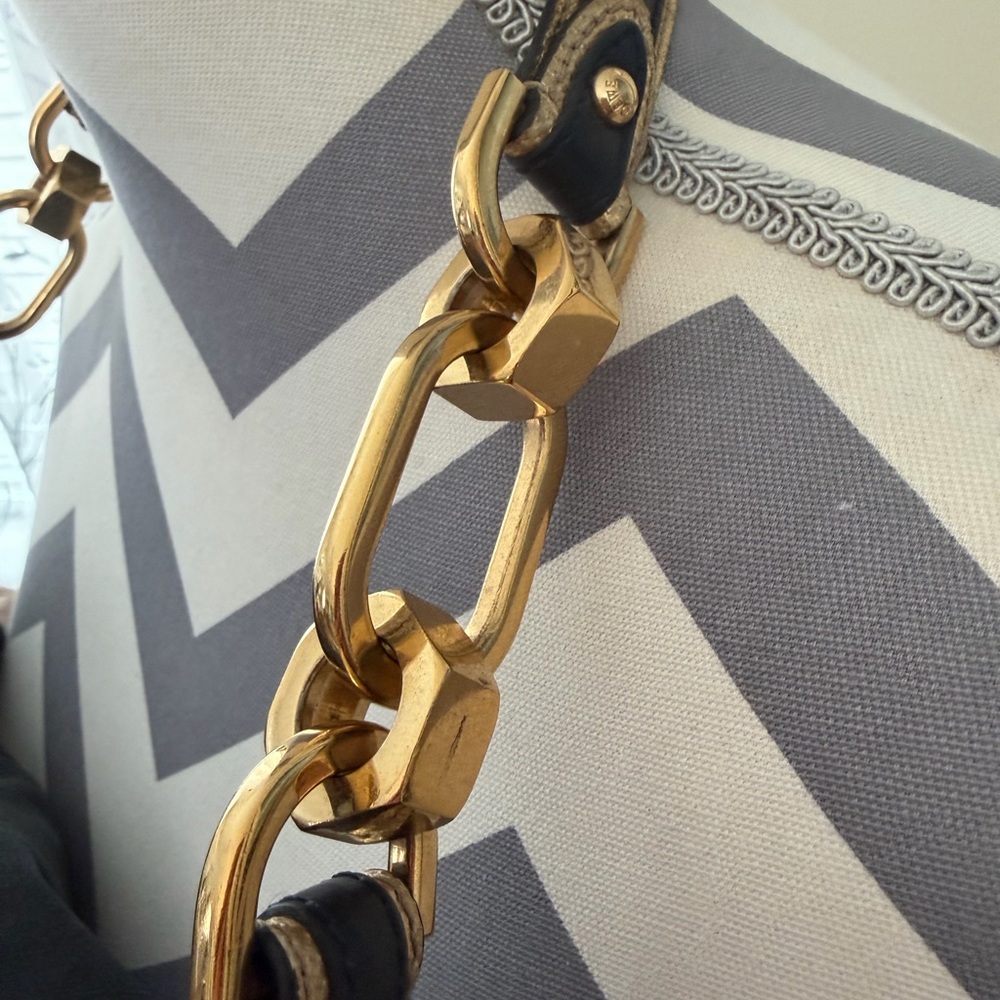 Loewe Grey Suede Shoulder Bag with Gold Hardware - Picture 10 of 12
